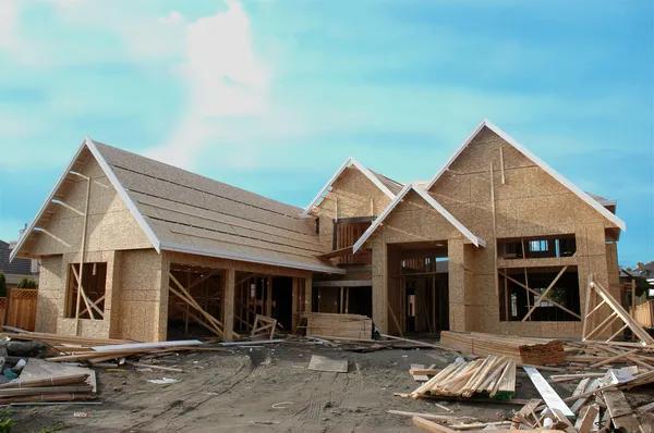 Why Regular Roof Maintenance in Kansas City Matters